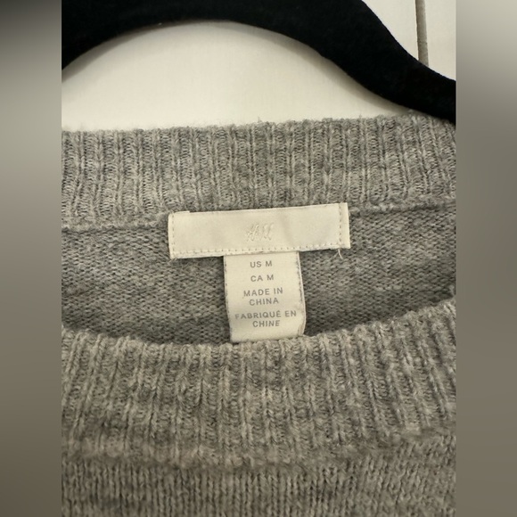 H&M sweater - Picture 4 of 6